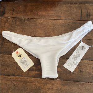 Billabong tanga MEDIUM